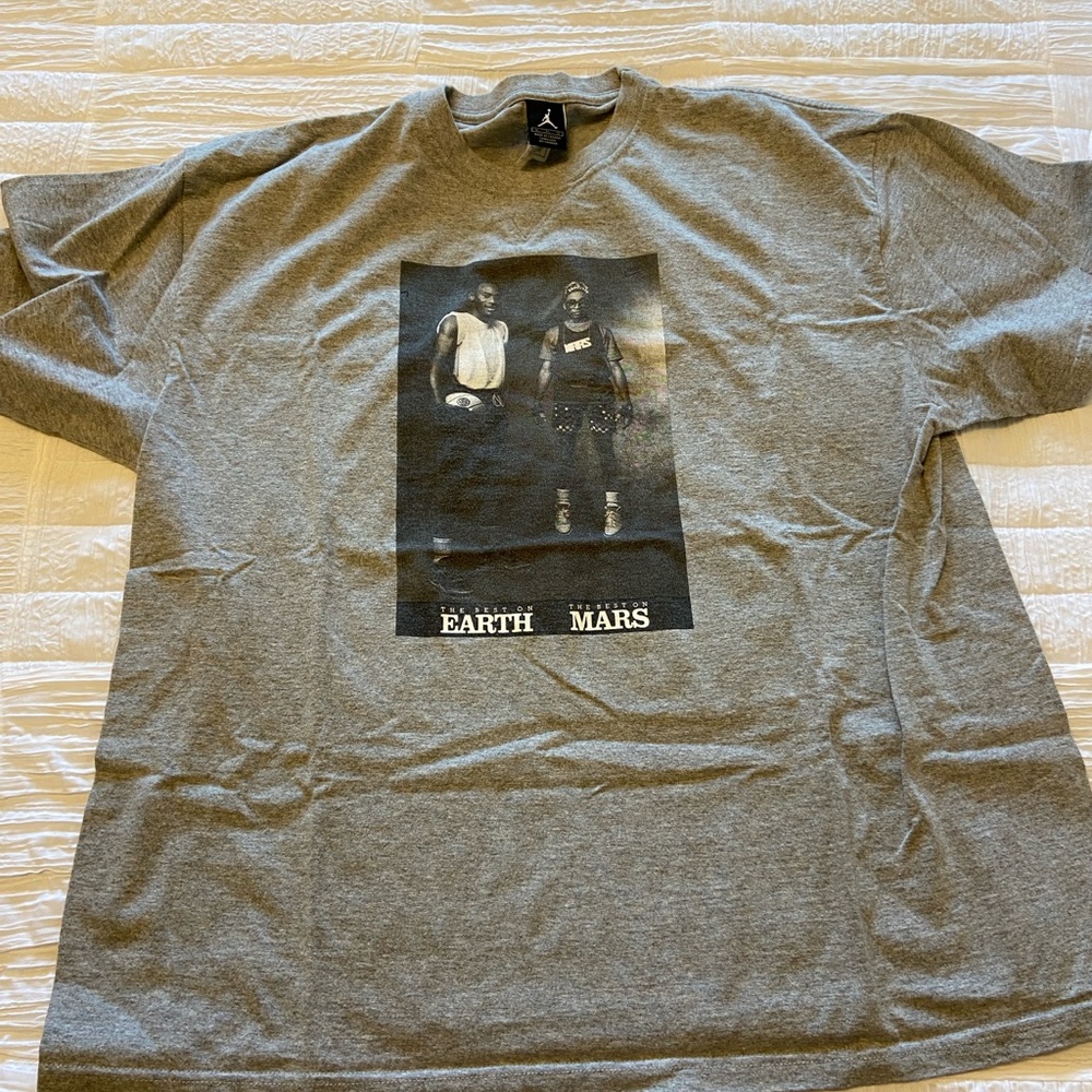 Jordan Gray 'Earth vs Mars' Graphic Short Sleeve T-Shirt